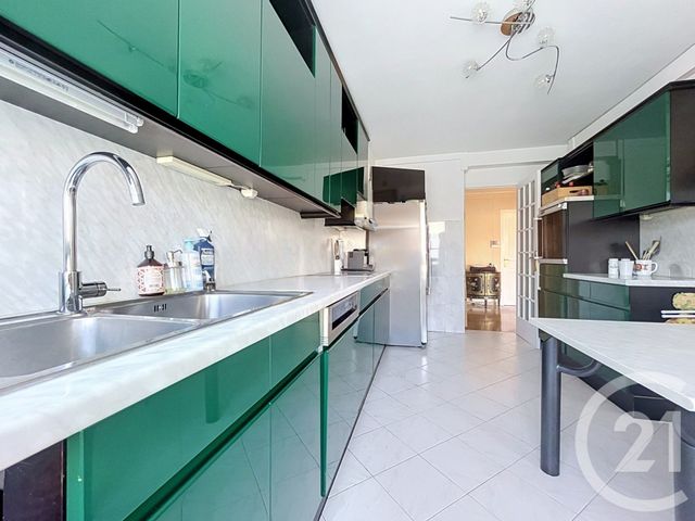 Appartement F4 à vendre - 4 pièces - 110.0 m2 - MARSEILLE - 13008 - PROVENCE-ALPES-COTE-D-AZUR - Century 21 Can Transactions
