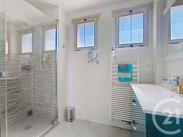 Appartement F4 à vendre - 4 pièces - 110.0 m2 - MARSEILLE - 13008 - PROVENCE-ALPES-COTE-D-AZUR - Century 21 Can Transactions