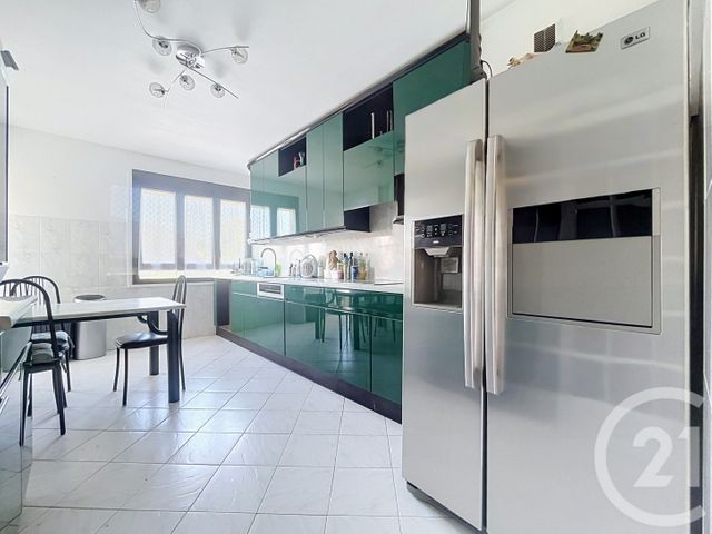 Appartement F4 à vendre - 4 pièces - 110.0 m2 - MARSEILLE - 13008 - PROVENCE-ALPES-COTE-D-AZUR - Century 21 Can Transactions