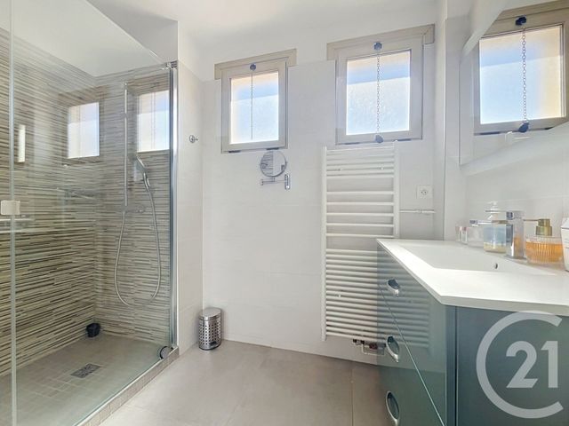 Appartement F4 à vendre - 4 pièces - 110.0 m2 - MARSEILLE - 13008 - PROVENCE-ALPES-COTE-D-AZUR - Century 21 Can Transactions