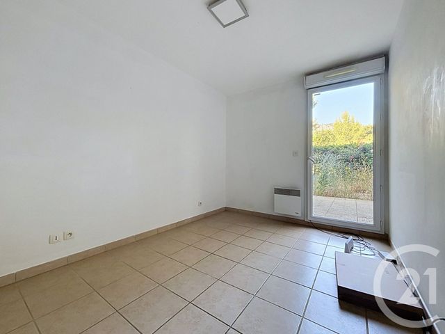 Appartement F3 à louer - 3 pièces - 64.64 m2 - MARSEILLE - 13009 - PROVENCE-ALPES-COTE-D-AZUR - Century 21 Can Transactions