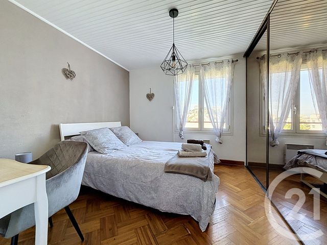 Appartement à louer - 2 pièces - 55.6 m2 - MARSEILLE - 13008 - PROVENCE-ALPES-COTE-D-AZUR - Century 21 Can Transactions