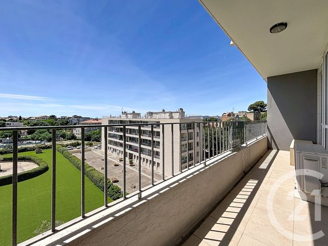 Appartement T3 à louer - 3 pièces - 56.45 m2 - MARSEILLE - 13009 - PROVENCE-ALPES-COTE-D-AZUR - Century 21 Can Transactions