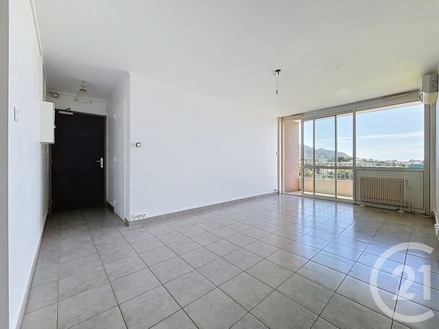Appartement T3 à louer - 3 pièces - 56.45 m2 - MARSEILLE - 13009 - PROVENCE-ALPES-COTE-D-AZUR - Century 21 Can Transactions