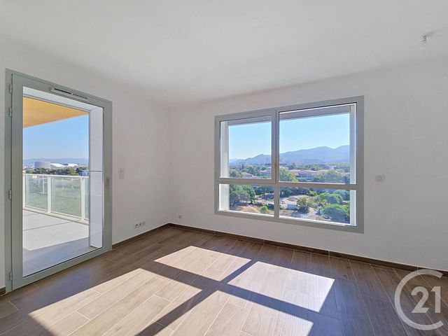 Appartement T3 à vendre - 3 pièces - 60.76 m2 - MARSEILLE - 13008 - PROVENCE-ALPES-COTE-D-AZUR - Century 21 Can Transactions