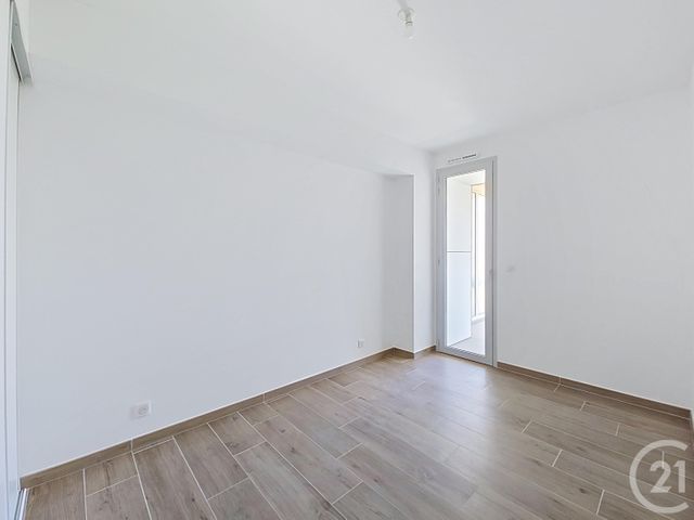 Appartement T3 à vendre - 3 pièces - 55.4 m2 - MARSEILLE - 13008 - PROVENCE-ALPES-COTE-D-AZUR - Century 21 Can Transactions