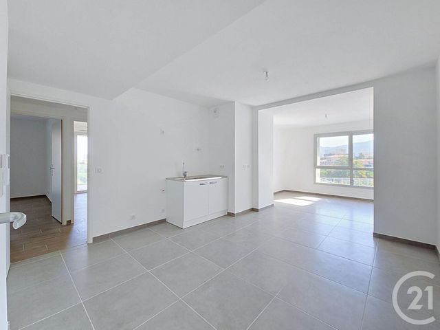 Appartement T3 à vendre - 3 pièces - 55.4 m2 - MARSEILLE - 13008 - PROVENCE-ALPES-COTE-D-AZUR - Century 21 Can Transactions