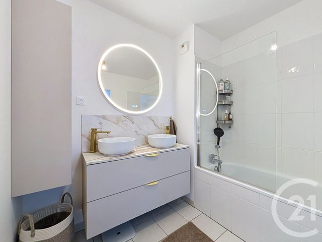 Appartement F3 à louer - 3 pièces - 59.06 m2 - MARSEILLE - 13009 - PROVENCE-ALPES-COTE-D-AZUR - Century 21 Can Transactions