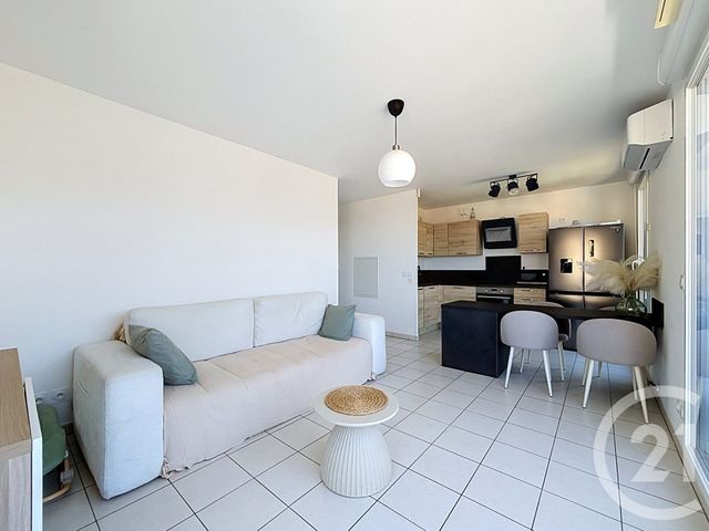 Appartement F3 à louer - 3 pièces - 59.06 m2 - MARSEILLE - 13009 - PROVENCE-ALPES-COTE-D-AZUR - Century 21 Can Transactions