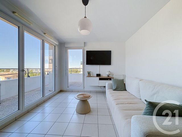 Appartement F3 à louer - 3 pièces - 59.06 m2 - MARSEILLE - 13009 - PROVENCE-ALPES-COTE-D-AZUR - Century 21 Can Transactions
