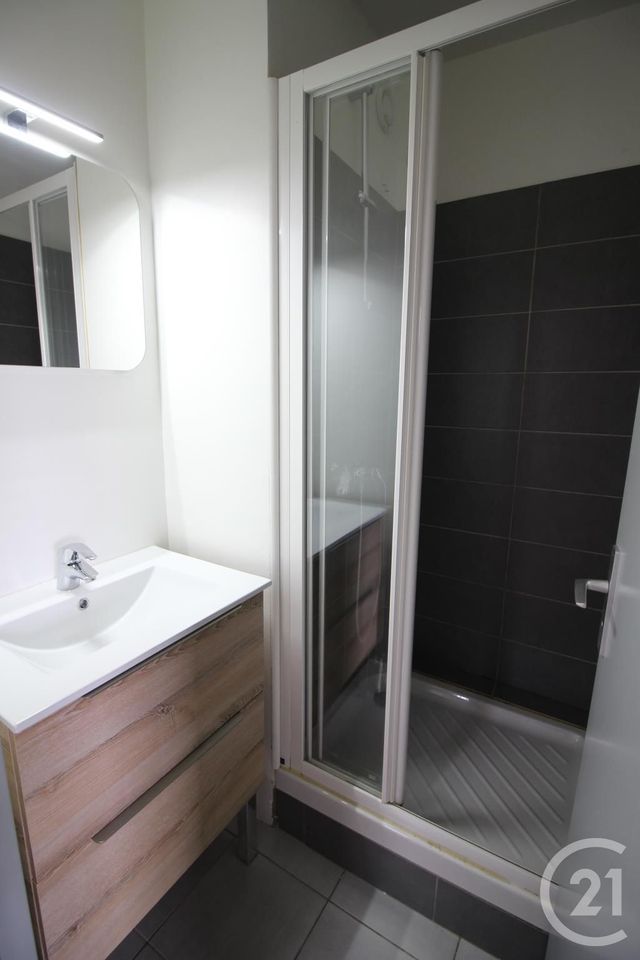 Appartement F5 à louer - 5 pièces - 101.0 m2 - MARSEILLE - 13008 - PROVENCE-ALPES-COTE-D-AZUR - Century 21 Can Transactions