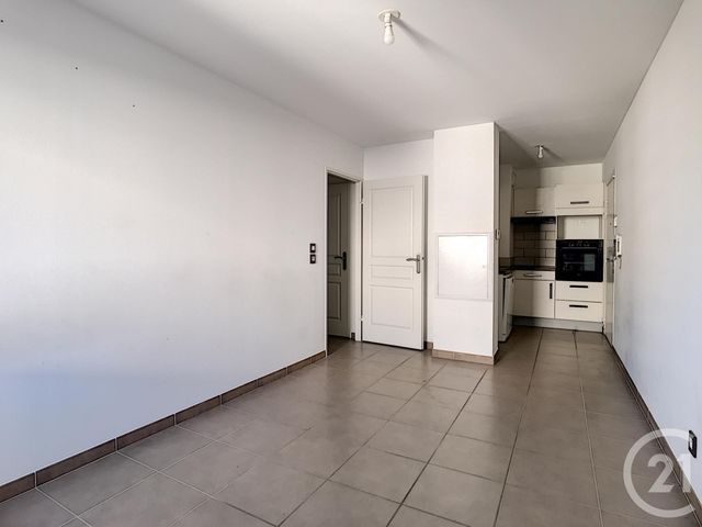 Appartement T2 à louer - 2 pièces - 39.69 m2 - MARSEILLE - 13005 - PROVENCE-ALPES-COTE-D-AZUR - Century 21 Can Transactions
