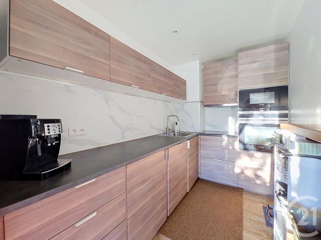 Appartement T3 à vendre - 3 pièces - 65.15 m2 - MARSEILLE - 13008 - PROVENCE-ALPES-COTE-D-AZUR - Century 21 Can Transactions