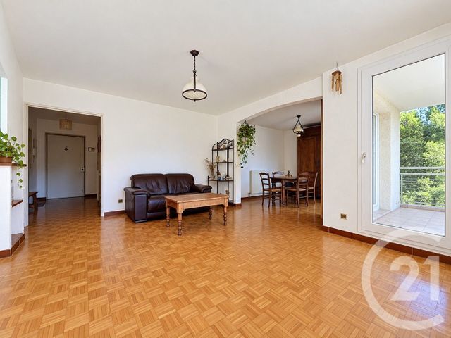 Appartement T3 à vendre - 3 pièces - 69.02 m2 - MARSEILLE - 13009 - PROVENCE-ALPES-COTE-D-AZUR - Century 21 Can Transactions