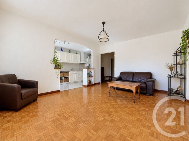Appartement T3 à vendre - 3 pièces - 69.02 m2 - MARSEILLE - 13009 - PROVENCE-ALPES-COTE-D-AZUR - Century 21 Can Transactions