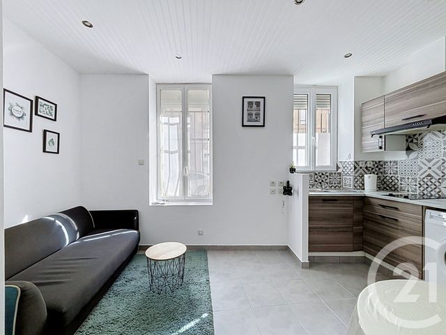 Appartement à louer - 2 pièces - 24.15 m2 - MARSEILLE - 13008 - PROVENCE-ALPES-COTE-D-AZUR - Century 21 Can Transactions