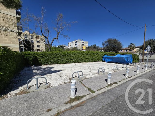parking à louer - 14.0 m2 - MARSEILLE - 13008 - PROVENCE-ALPES-COTE-D-AZUR - Century 21 Can Transactions