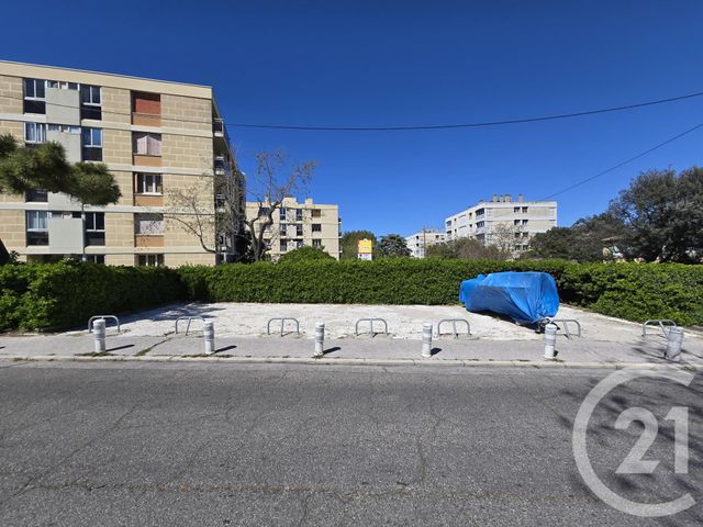 Parking à louer MARSEILLE