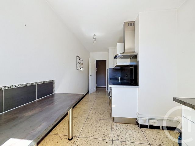 Appartement à louer - 2 pièces - 57.12 m2 - MARSEILLE - 13009 - PROVENCE-ALPES-COTE-D-AZUR - Century 21 Can Transactions