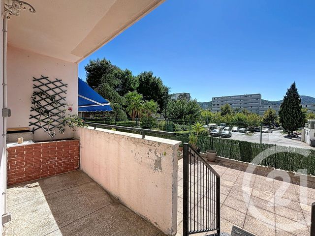 Appartement à louer - 2 pièces - 57.12 m2 - MARSEILLE - 13009 - PROVENCE-ALPES-COTE-D-AZUR - Century 21 Can Transactions