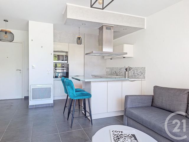 Appartement T2 à louer - 2 pièces - 39.2 m2 - MARSEILLE - 13009 - PROVENCE-ALPES-COTE-D-AZUR - Century 21 Can Transactions