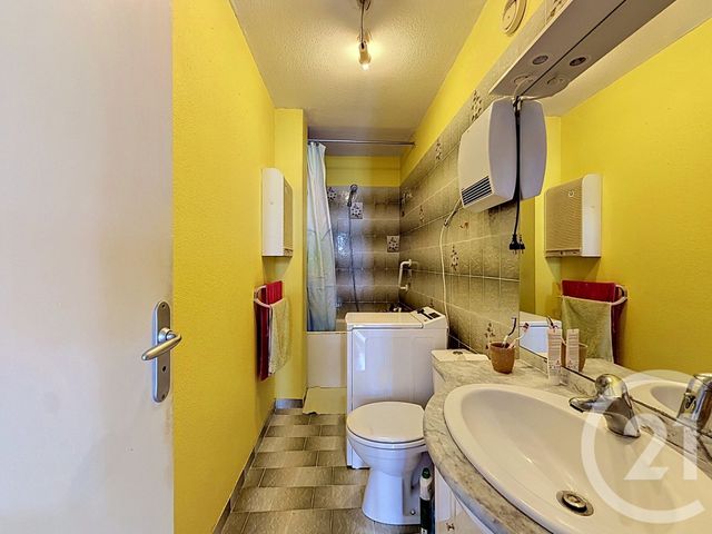 Appartement F4 à vendre - 4 pièces - 68.2 m2 - MARSEILLE - 13009 - PROVENCE-ALPES-COTE-D-AZUR - Century 21 Can Transactions
